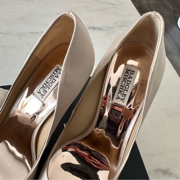 BADGLEY MISCHKA Cher Crystal Buckle Pumps Satin - Picture 6 of 10